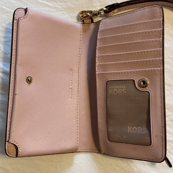 Michael Kors Jet Set Wallet /Phone - Picture 2 of 4
